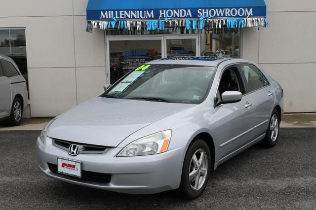 Honda Accord 2004 photo 1