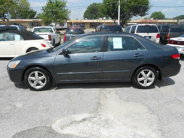Honda Accord 2004 photo 2