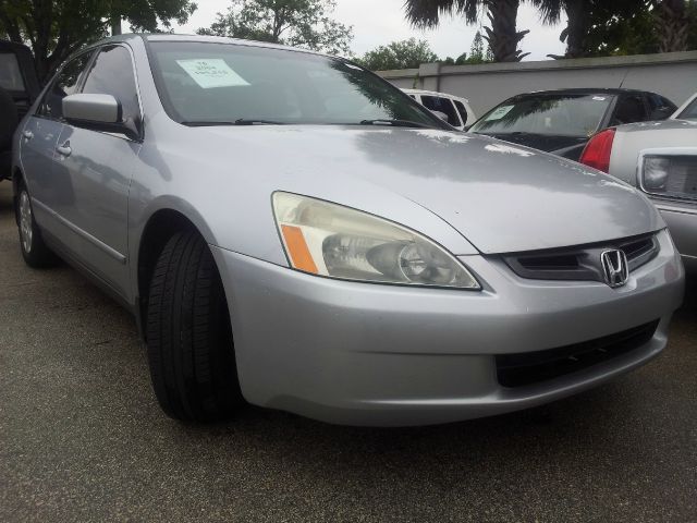 Honda Accord 2004 photo 1