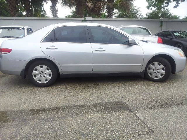 Honda Accord 2004 photo 4