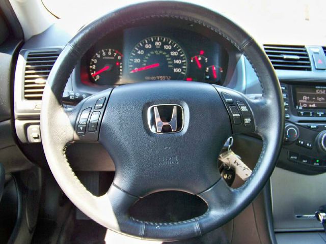 Honda Accord 2004 photo 12