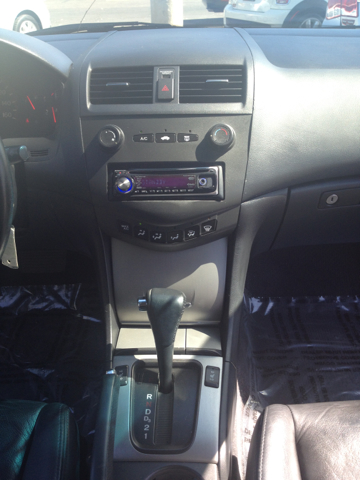 Honda Accord 2004 photo 6