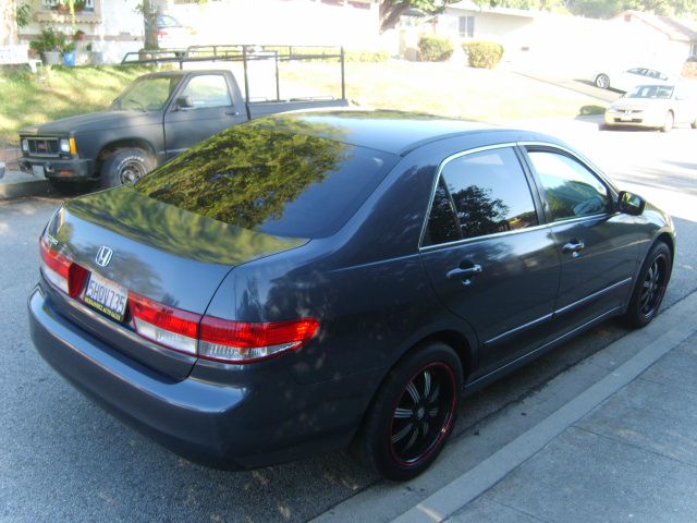 Honda Accord 2004 photo 1