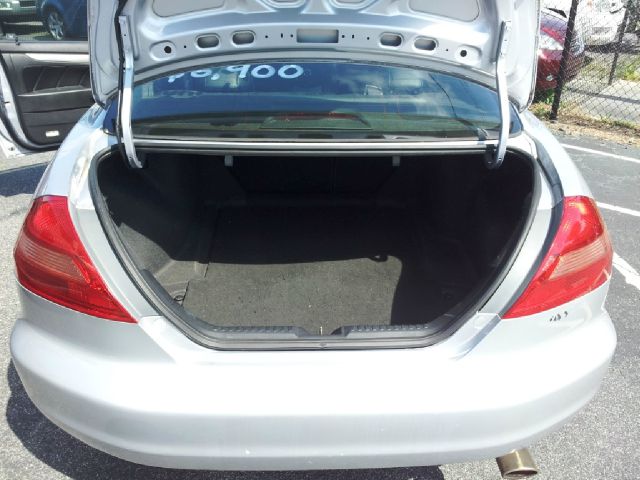 Honda Accord 2004 photo 6