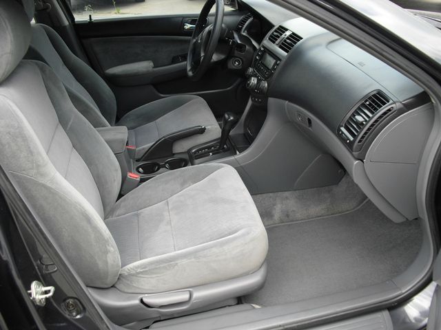 Honda Accord 2004 photo 7