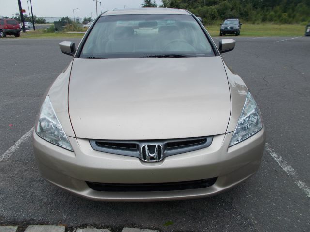 Honda Accord 2004 photo 3