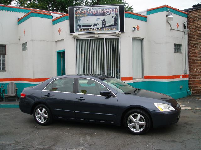 Honda Accord 2004 photo 3