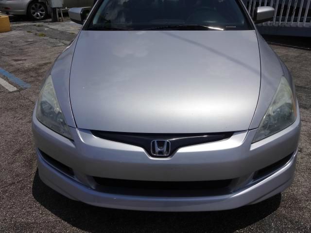 Honda Accord 2004 photo 1
