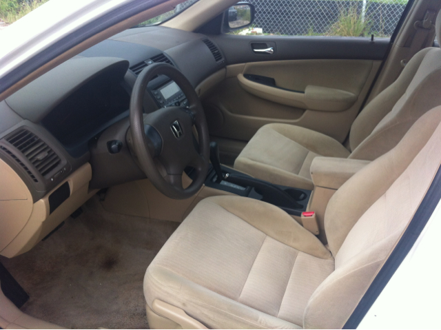 Honda Accord 2004 photo 1