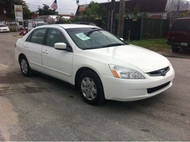 Honda Accord 2004 photo 3