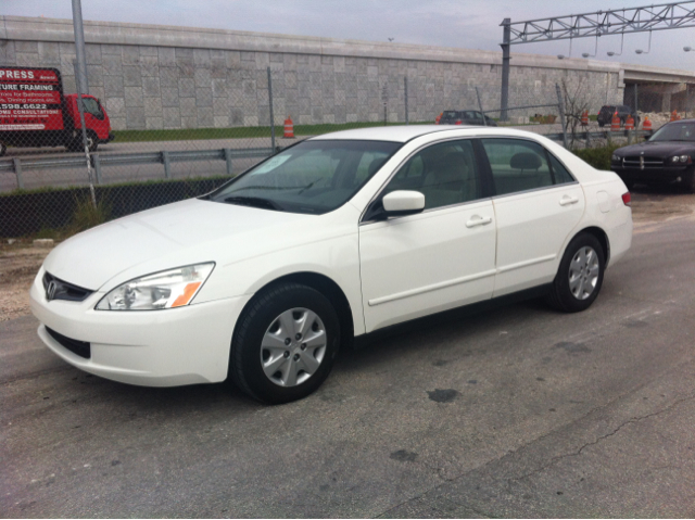 Honda Accord 2004 photo 4