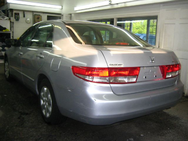 Honda Accord 2004 photo 4