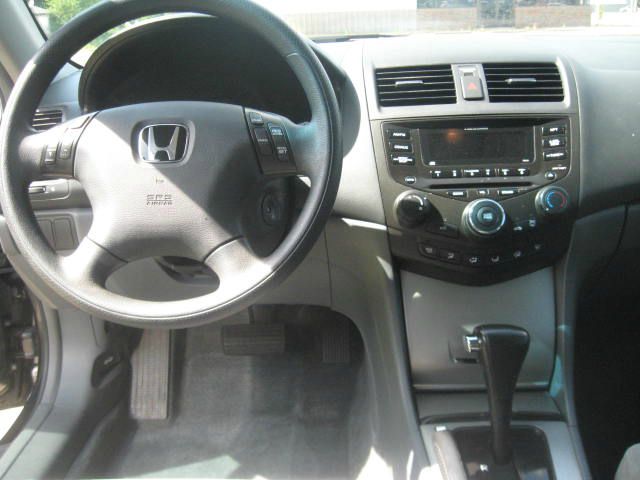 Honda Accord 2004 photo 1