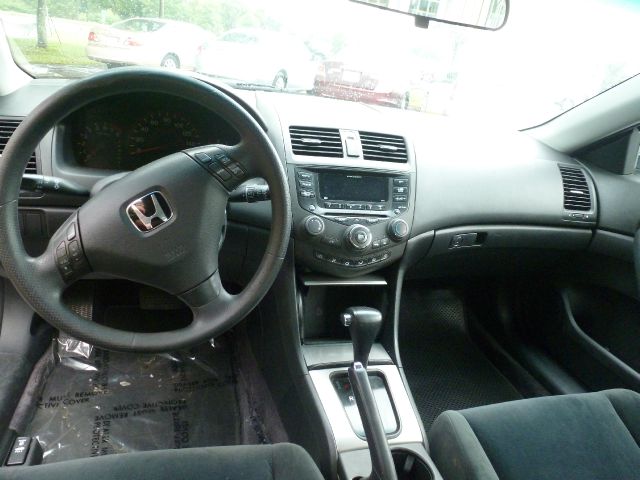 Honda Accord 2004 photo 1