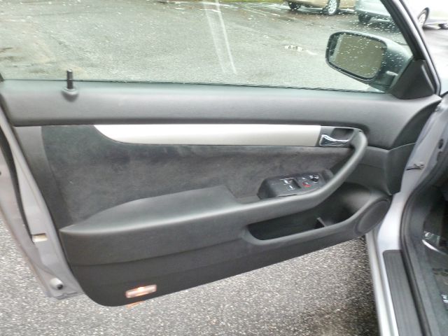 Honda Accord 2004 photo 3