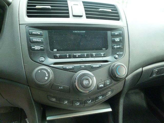 Honda Accord 2004 photo 6