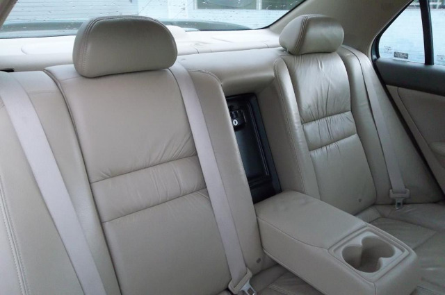 Honda Accord 2004 photo 1