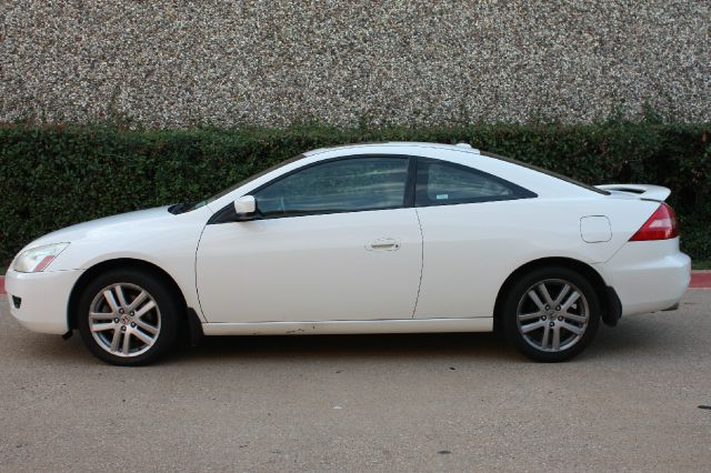 Honda Accord 2004 photo 4