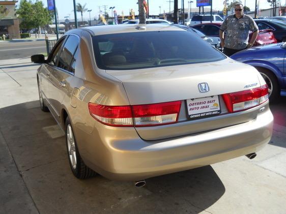 Honda Accord 2004 photo 3