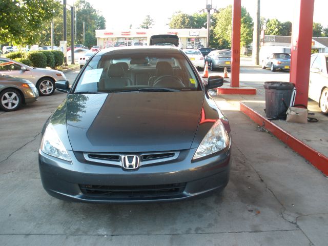 Honda Accord 2004 photo 2