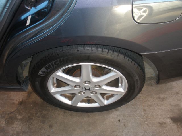 Honda Accord 2004 photo 3
