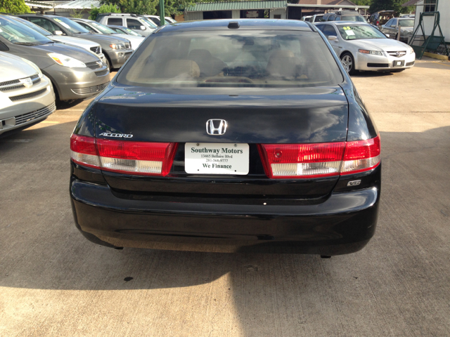 Honda Accord 2004 photo 1