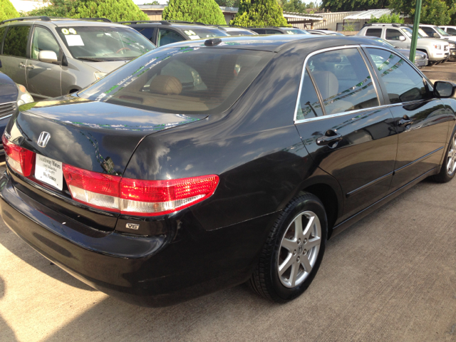Honda Accord 2004 photo 3