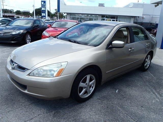 Honda Accord 2004 photo 2