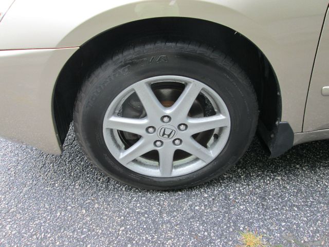 Honda Accord 2004 photo 3