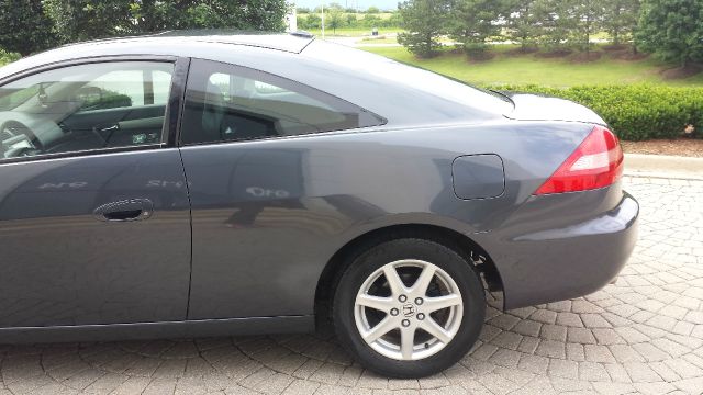 Honda Accord 2004 photo 1