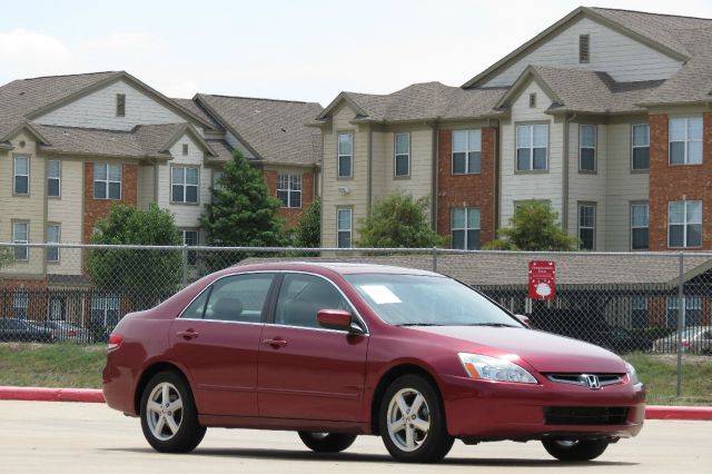 Honda Accord 2004 photo 2