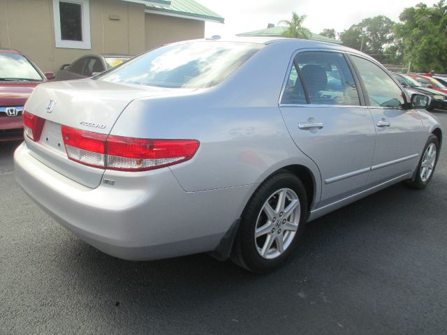 Honda Accord 2004 photo 13