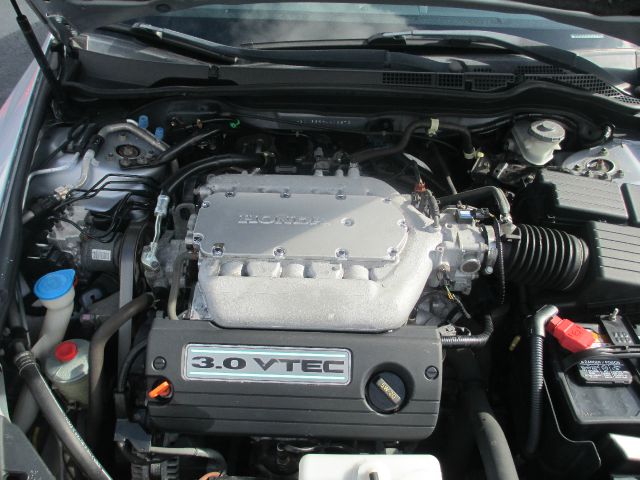 Honda Accord 2004 photo 3