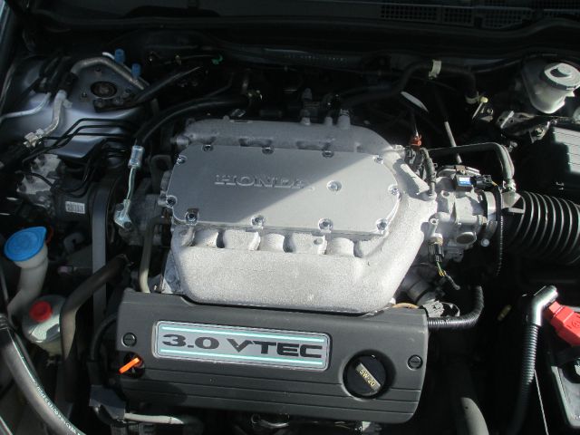 Honda Accord 2004 photo 4