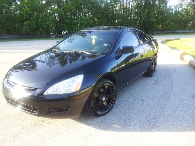 Honda Accord 2004 photo 2