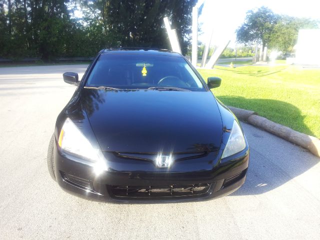 Honda Accord 2004 photo 3