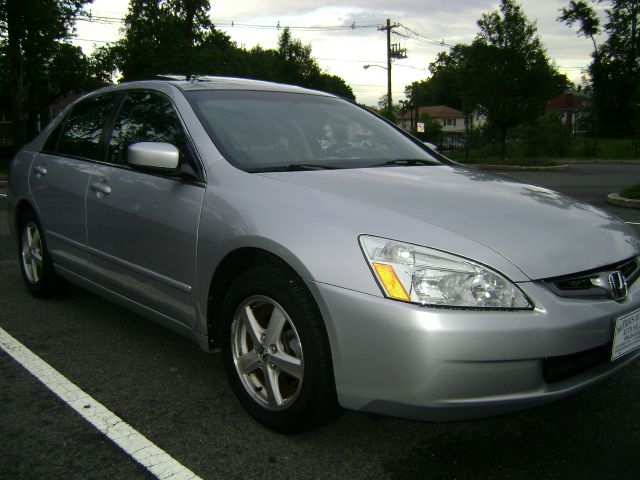 Honda Accord 2004 photo 1