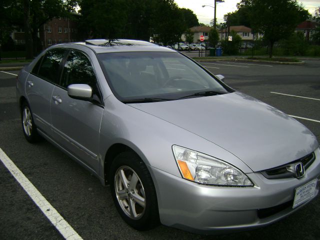 Honda Accord 2004 photo 4