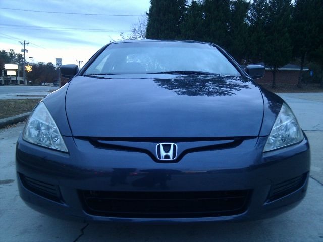Honda Accord 2004 photo 1