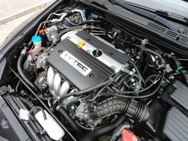 Honda Accord 2004 photo 1