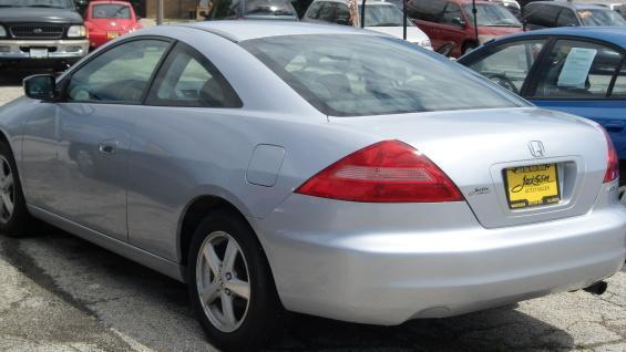 Honda Accord 2004 photo 1
