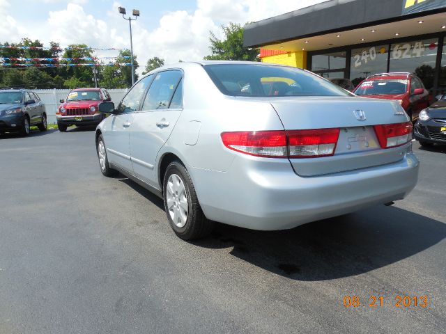 Honda Accord 2004 photo 4