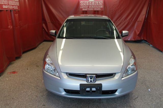 Honda Accord 2004 photo 1