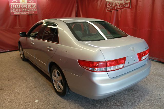Honda Accord 2004 photo 3