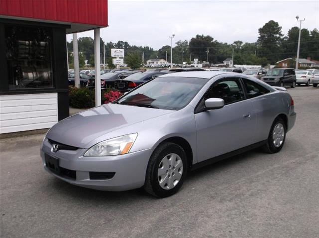 Honda Accord 2004 photo 1