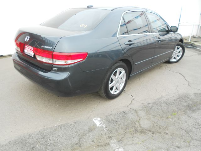 Honda Accord 2004 photo 2