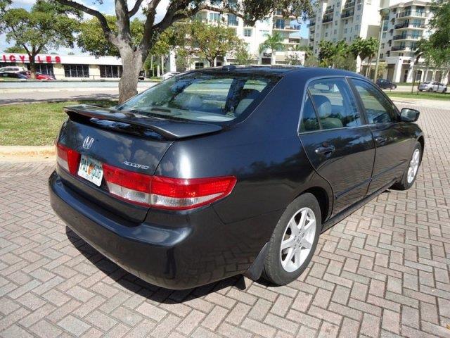Honda Accord 2004 photo 3
