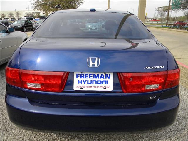 Honda Accord 2005 photo 4