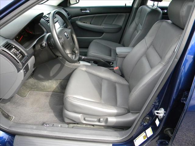 Honda Accord 2005 photo 5