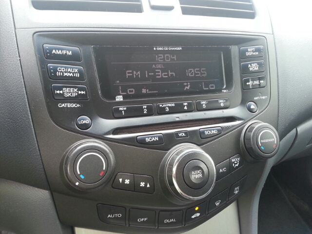 Honda Accord 2005 photo 2